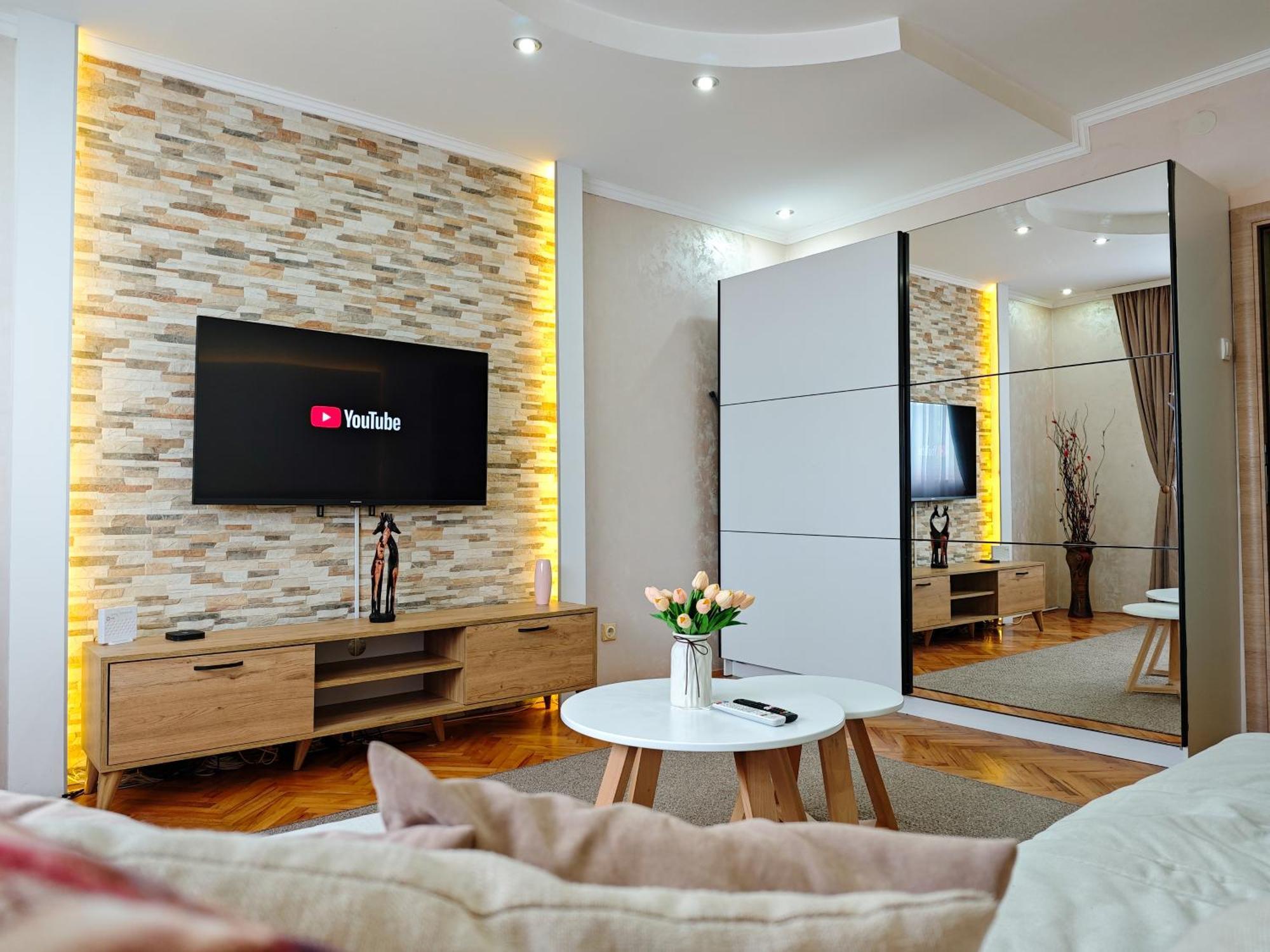 Apartman Julija Donji Milanovac Exterior photo