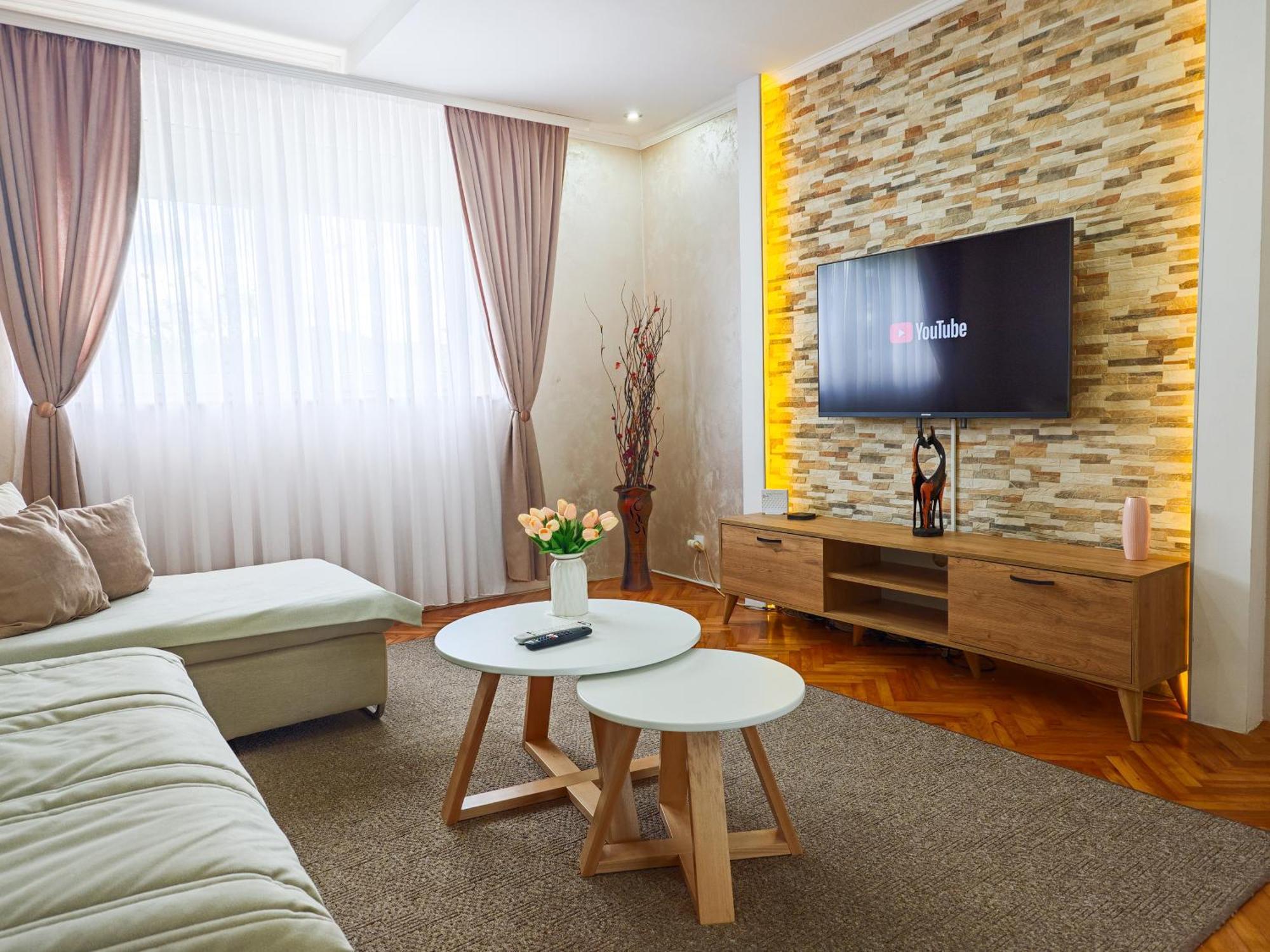 Apartman Julija Donji Milanovac Exterior photo
